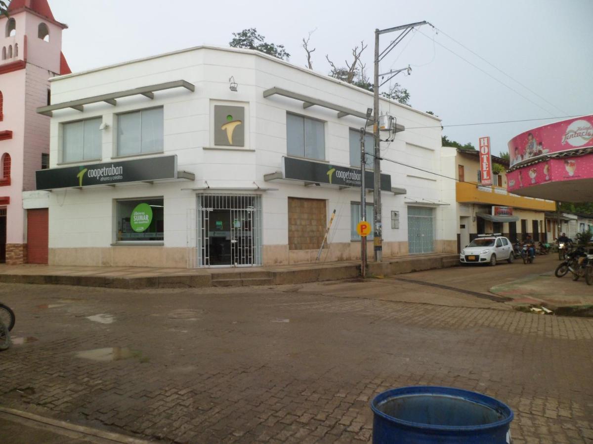 Hostal Princesa Katia Necoclí Екстериор снимка